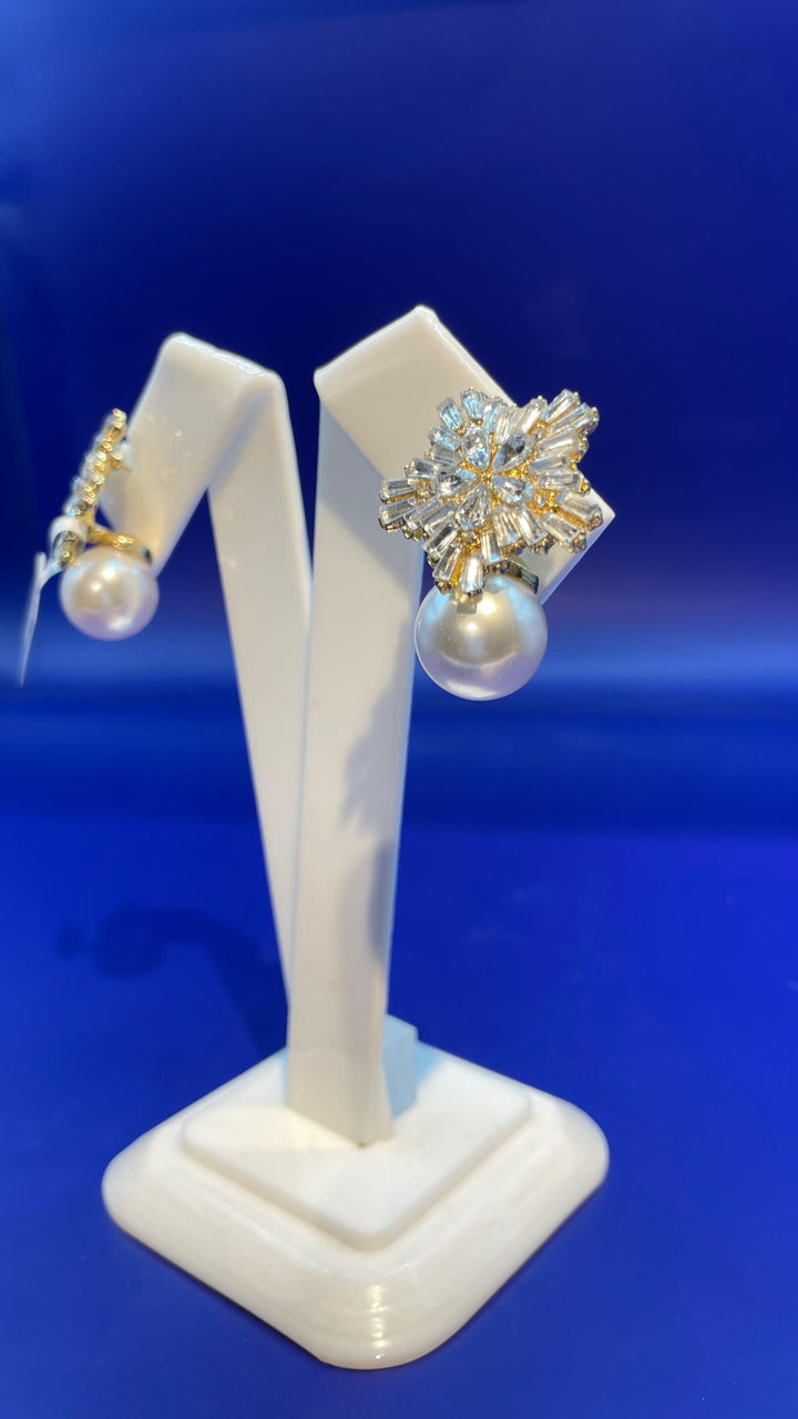 Zuhi Silver Pearl Delicate Earrings
