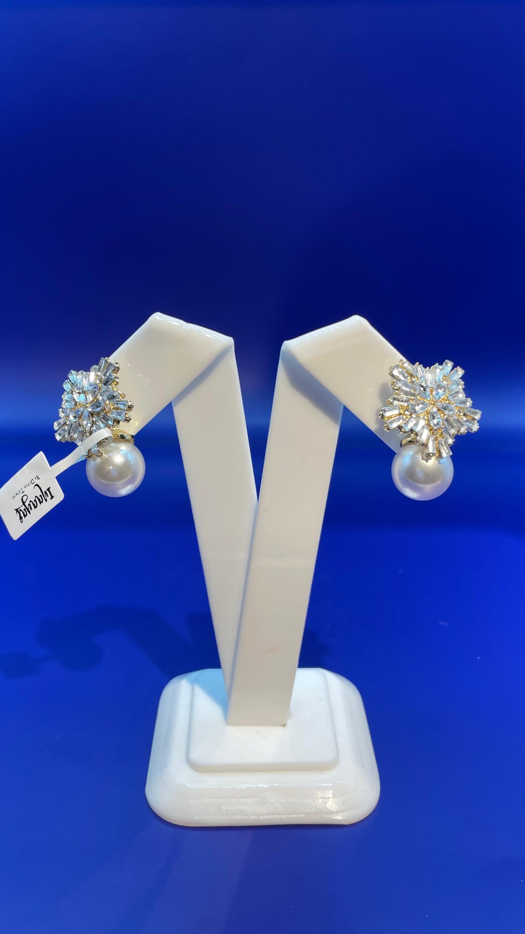 Zuhi Silver Pearl Delicate Earrings
