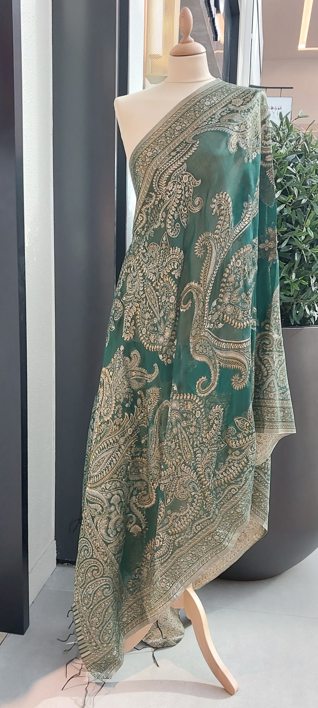 The ''Shadna'' Emerald Kattan Silk Dupatta (New)