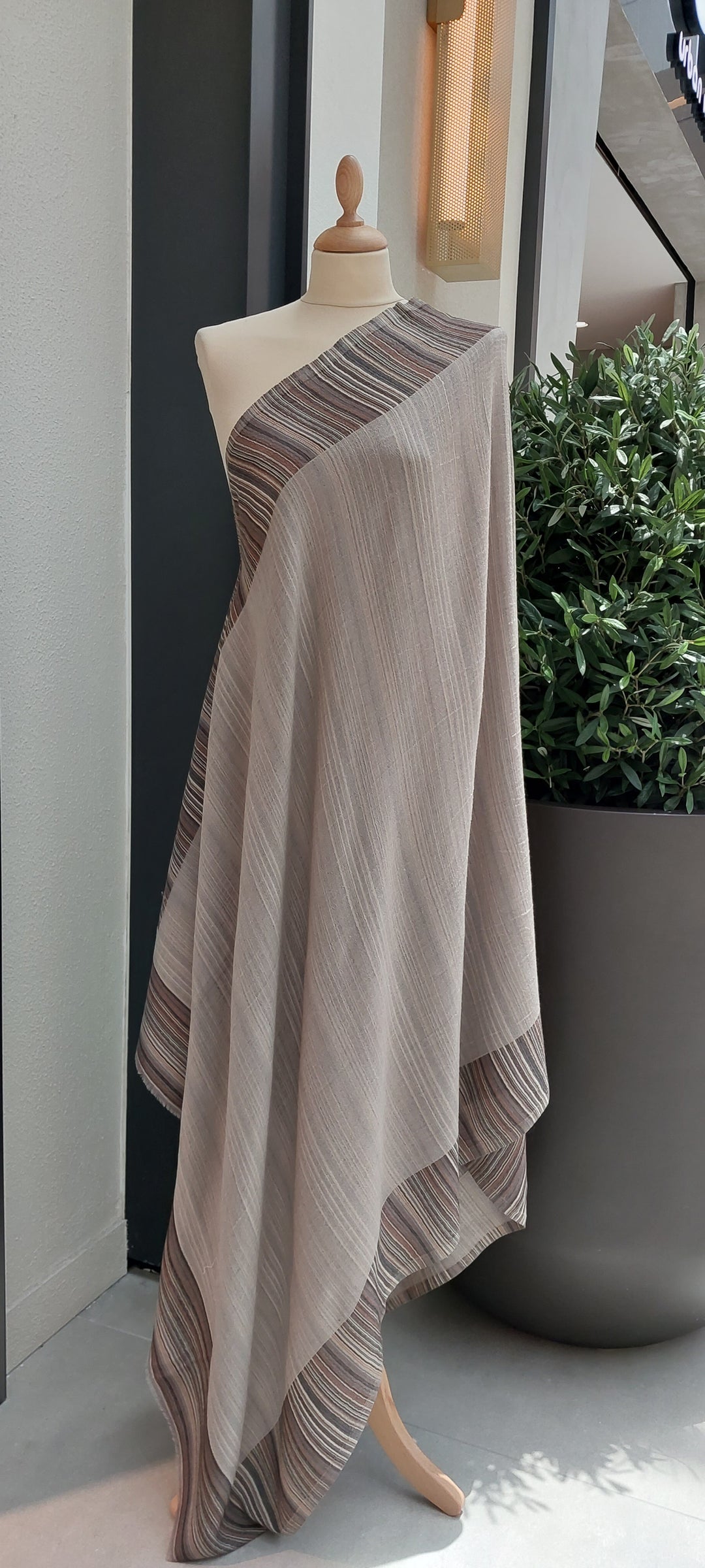 Gulmarg Grey and Multicolor Reversible Pashmina Shawl