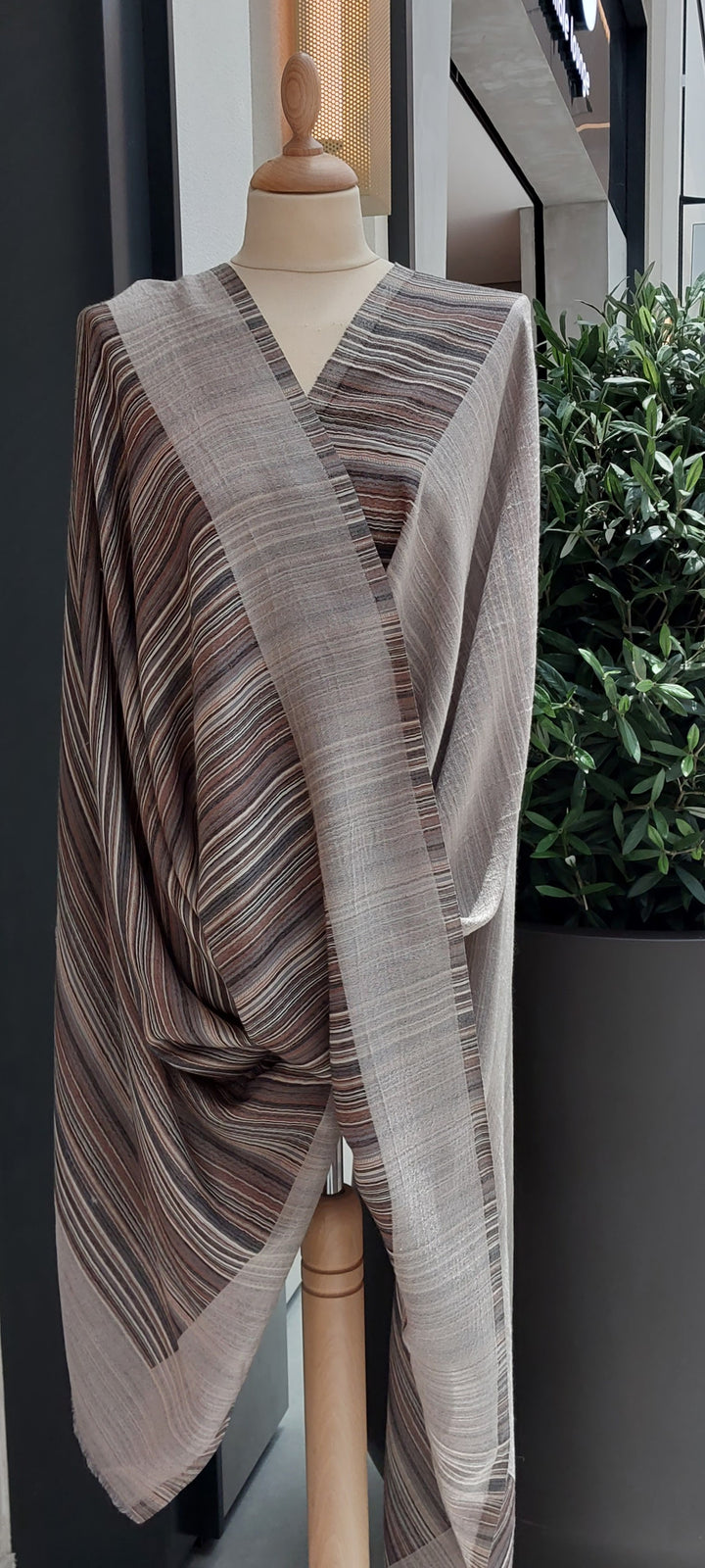 Gulmarg Grey and Multicolor Reversible Pashmina Shawl