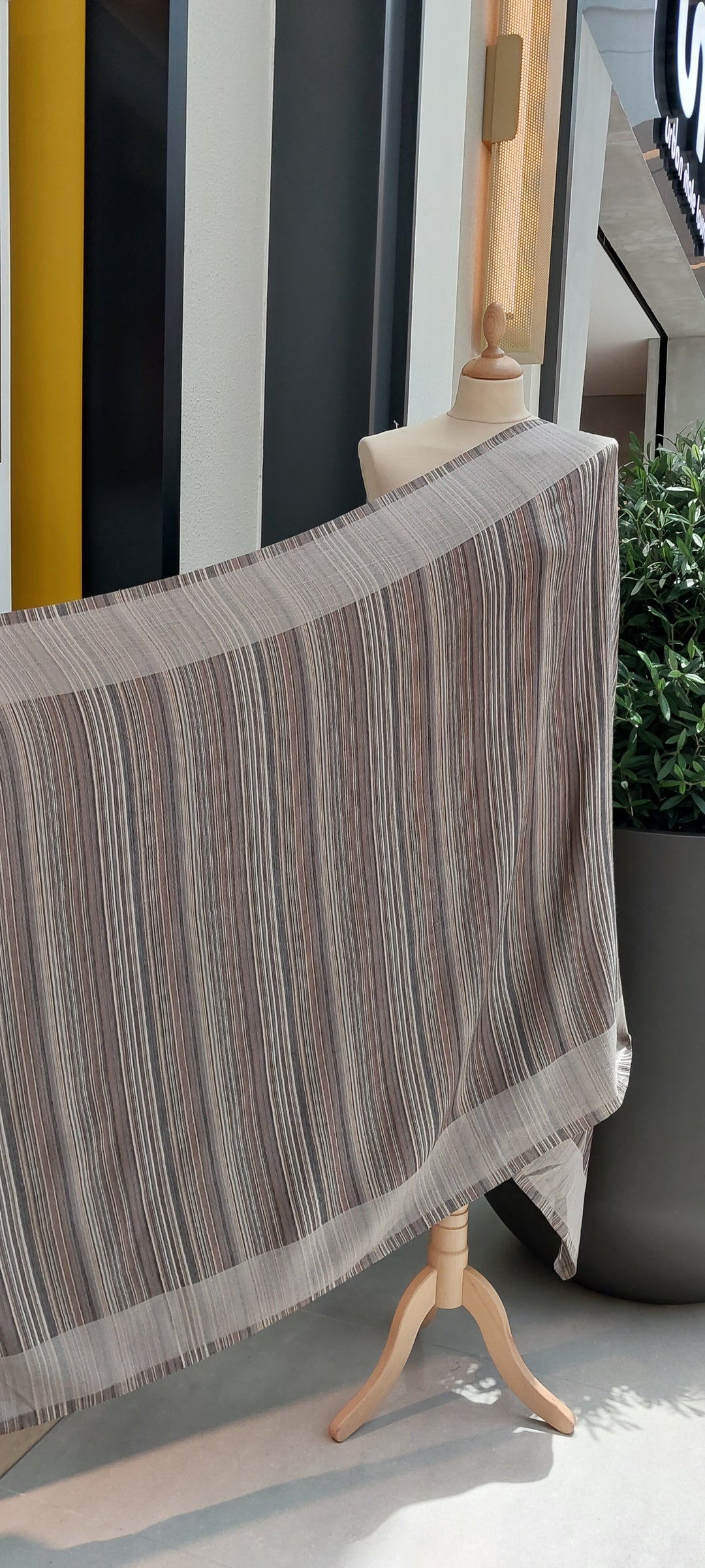 Gulmarg Grey and Multicolor Reversible Pashmina Shawl