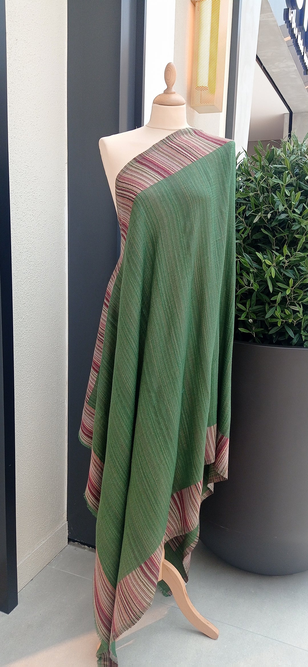 Gulmarg Dark Green Reversible Pashmina Shawl