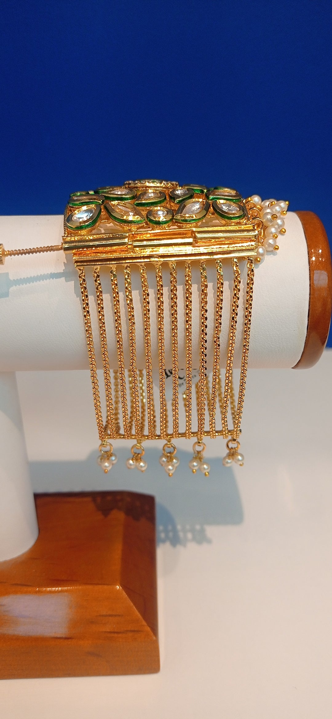 Kavya Kundan Golden Bracelet