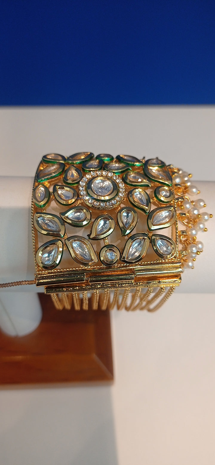 Kavya Kundan Golden Mughal Bracelet