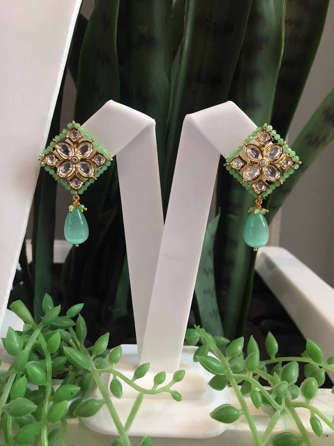 Kirin Turquoise Beaded Kundan Imitation Polki Diamond Choker Necklace and Earrings Set