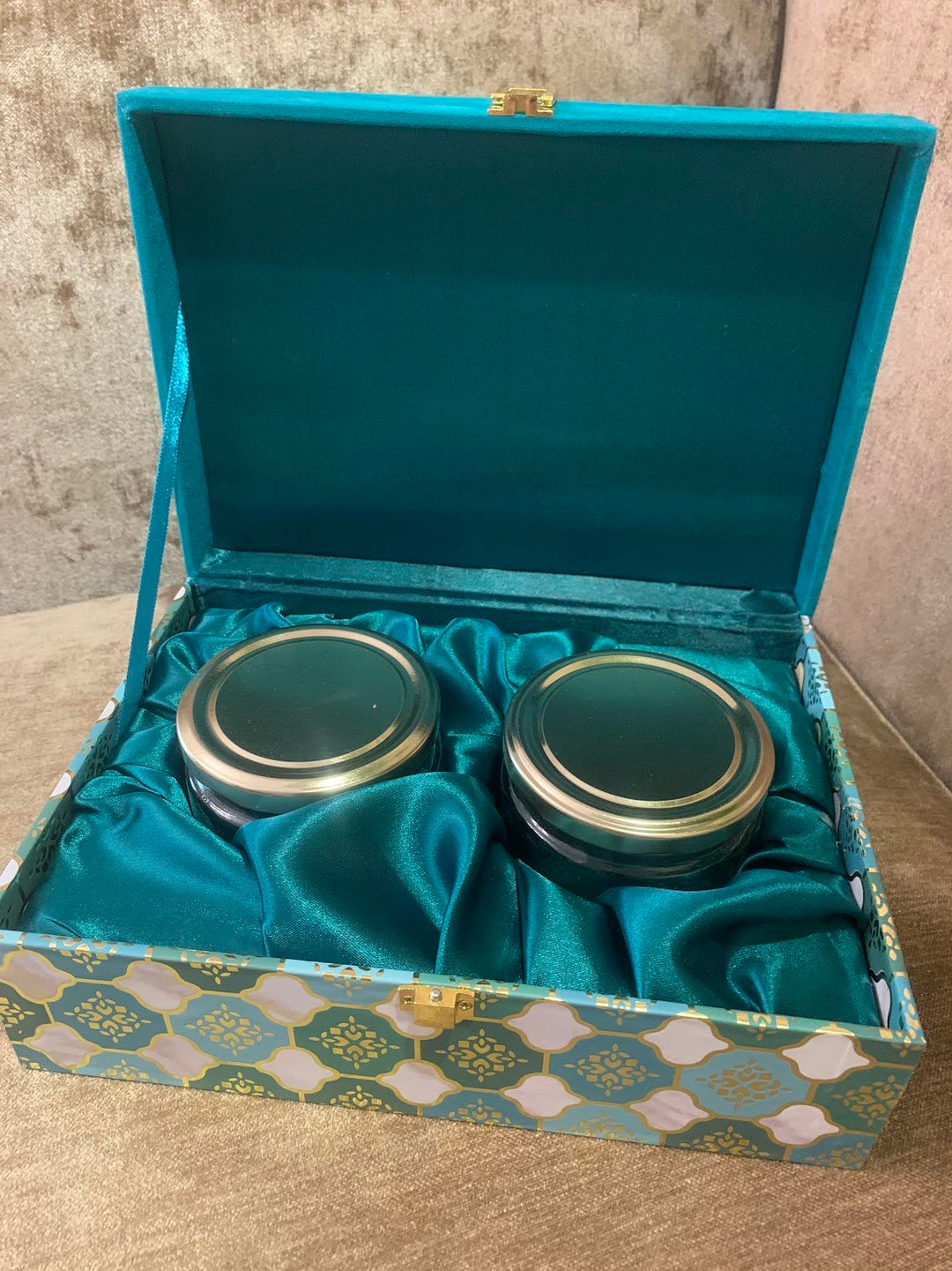 Diwali Luxury Velvet Gift Box with 2 Jars of Dried Fruits