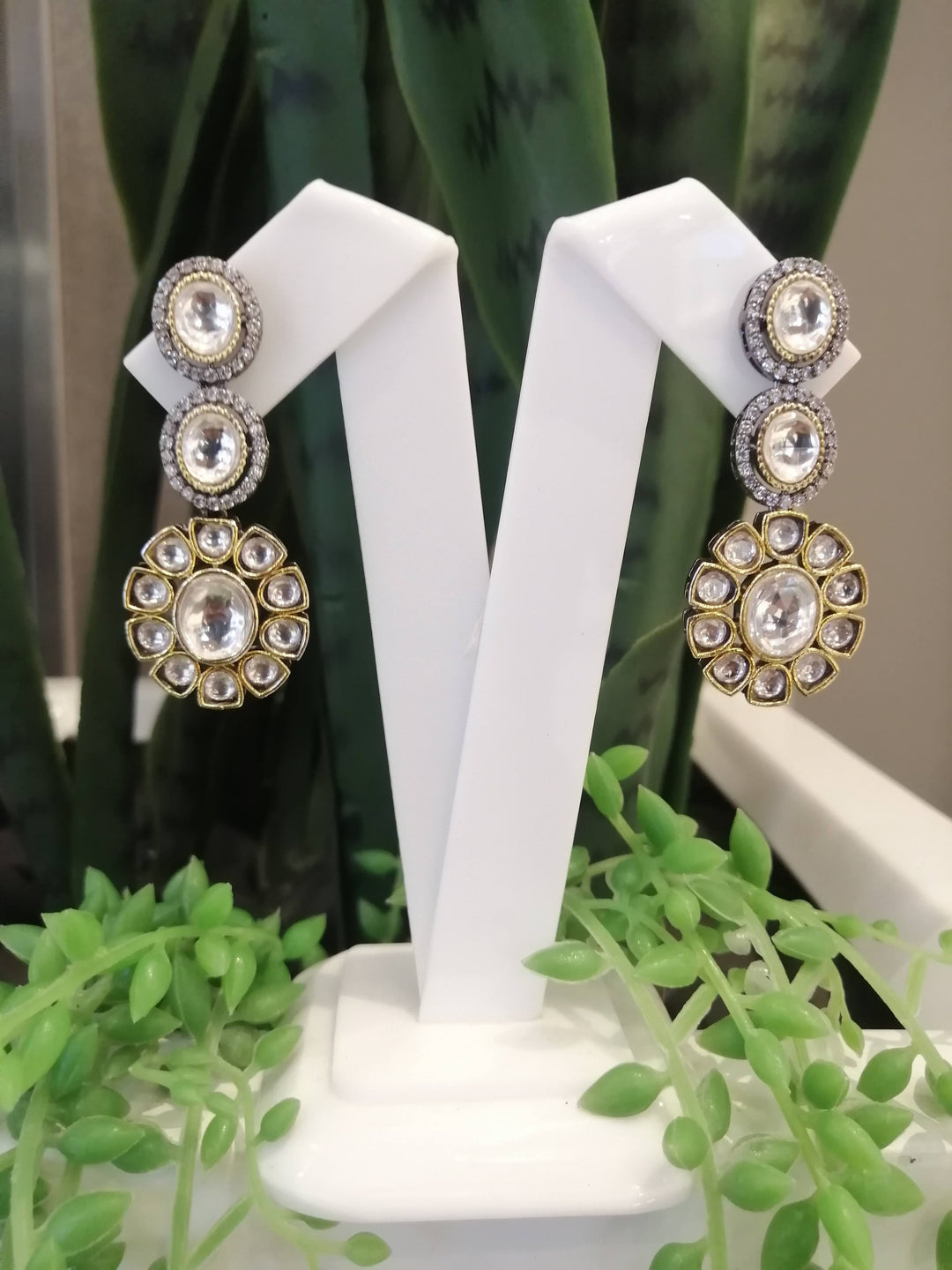 Kiara Necklace and Earrings Antique Style Polki Diamond Kundan Set