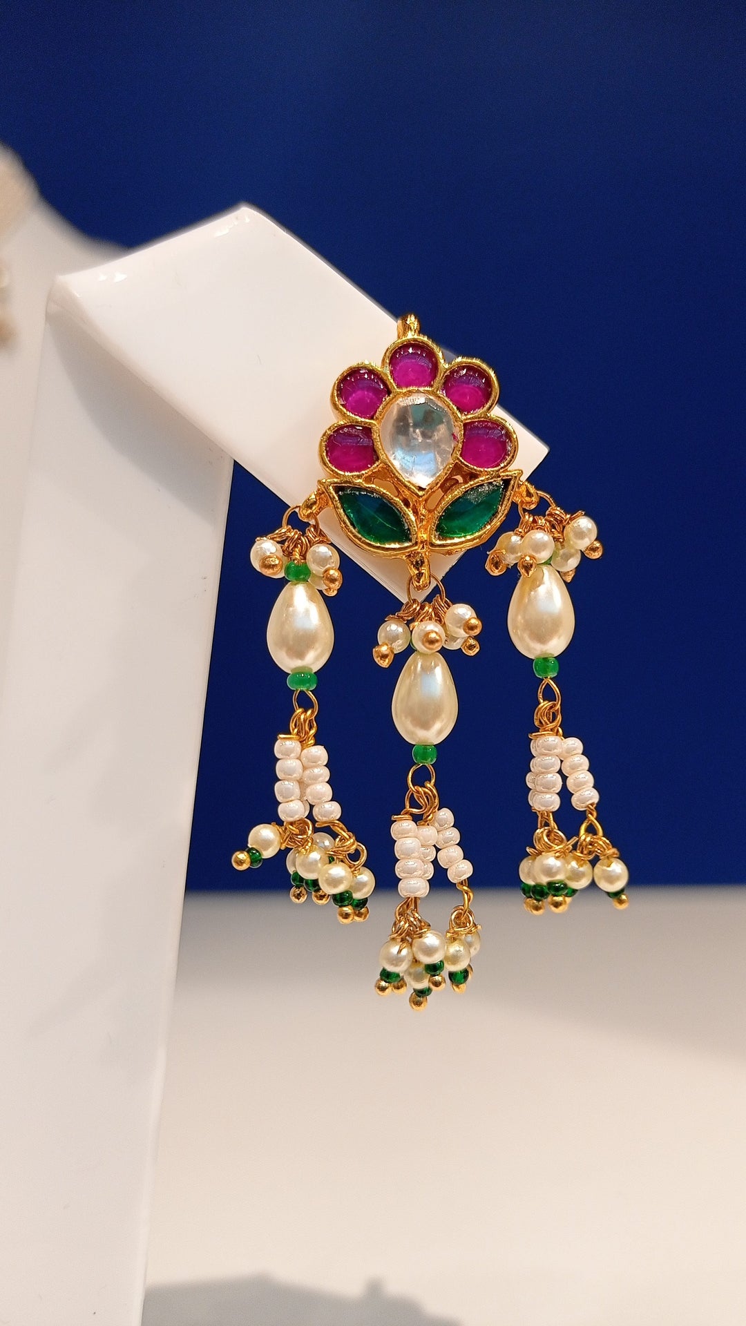 Rachna Floral White Beaded Mughal Kundan Necklace and Earrings Set