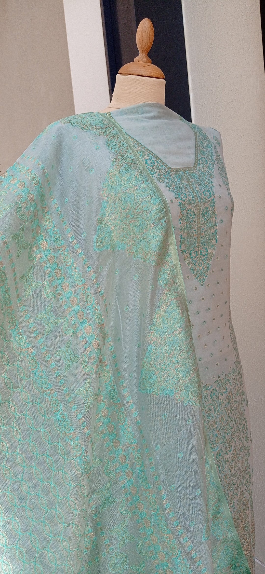 Gitasha Mint Green Cotton Silk Suit (Unstitched)